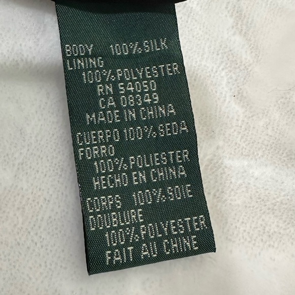 Lauren Ralph Lauren 100% Silk  Black Formal Blazer Tailored Design size 2 Petite - Picture 13 of 15